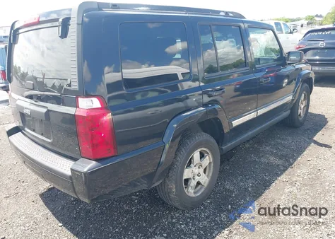 2010 Jeep Commander Sport z USA, uszkodzony, nr VIN 1J4RG4GK6AC112734